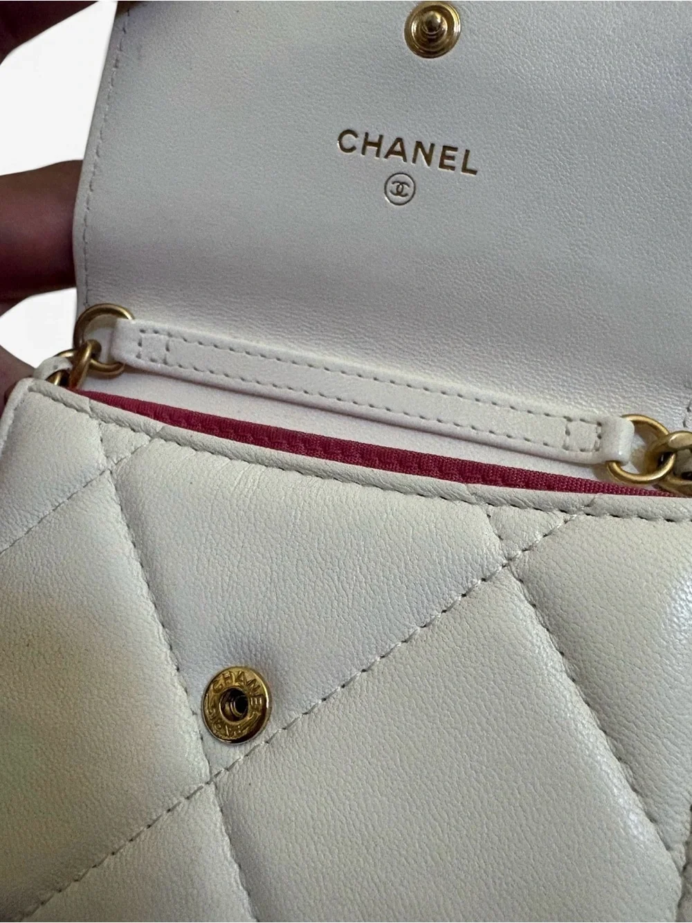 CHANEL 19 O-Coin Purse White Chain Crossbody